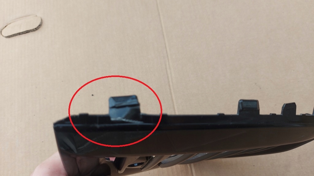 фото №9, Решётка заглушка бампера правая правый перед передняя volvo xc60 ii r-design