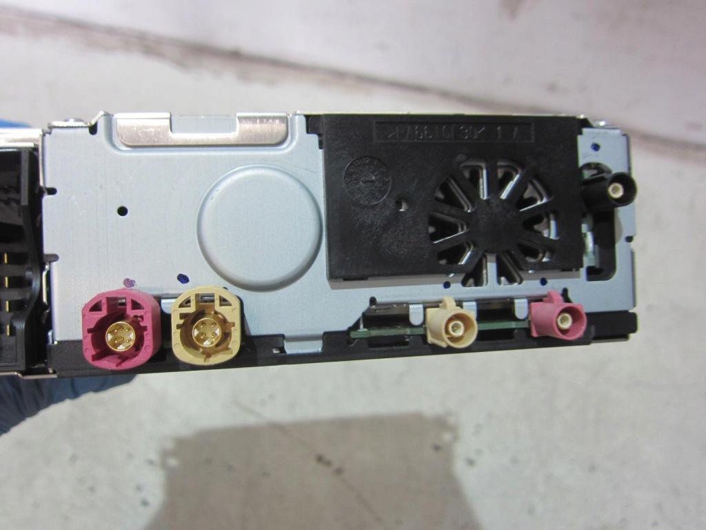 Купить Bmw x3 f25 считыватель навигации радио 9273873 9244139 65129244139 65129273873