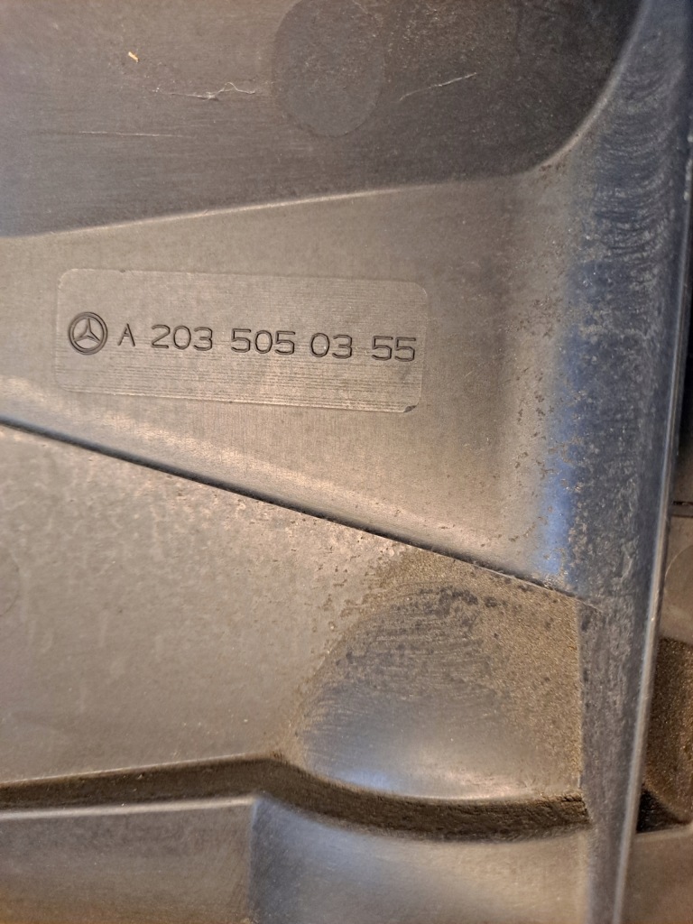 фото №15, New mercedes-benz e w212 передняя часть lower бампер center решётка a2128850023