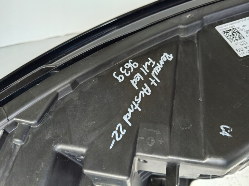 Купити Лампа ліва фара renault austral 23- full led matrix