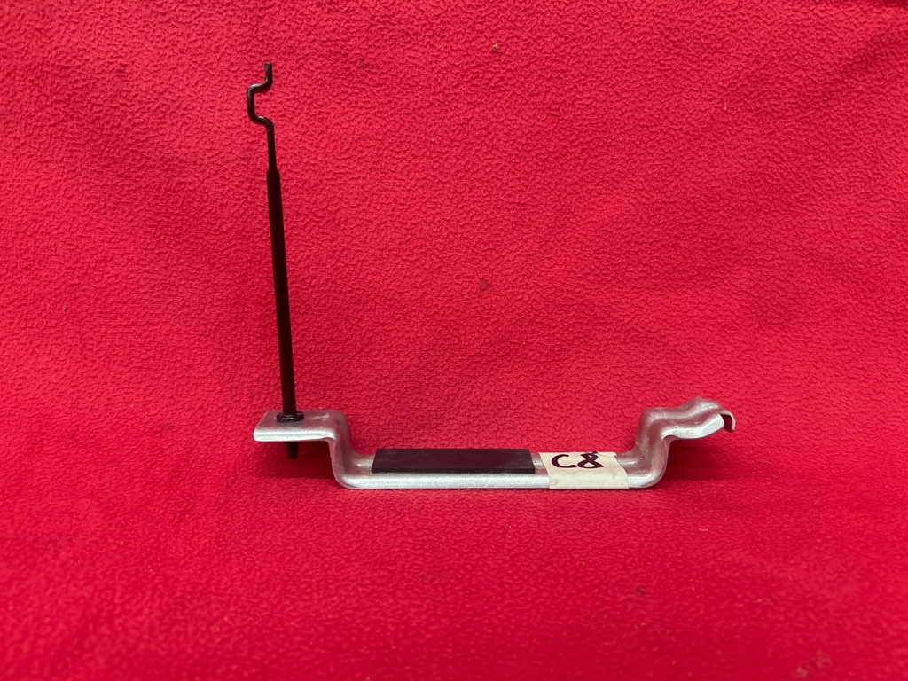 фото №1, Chevrolet corvette c8 кронштейн акумулятор