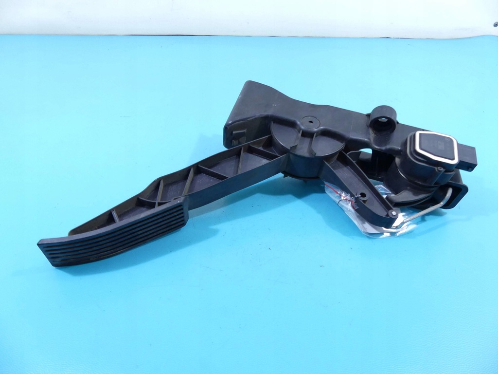 фото №1, Потенциометр газа педаль mercedes a w169 2,0cdi