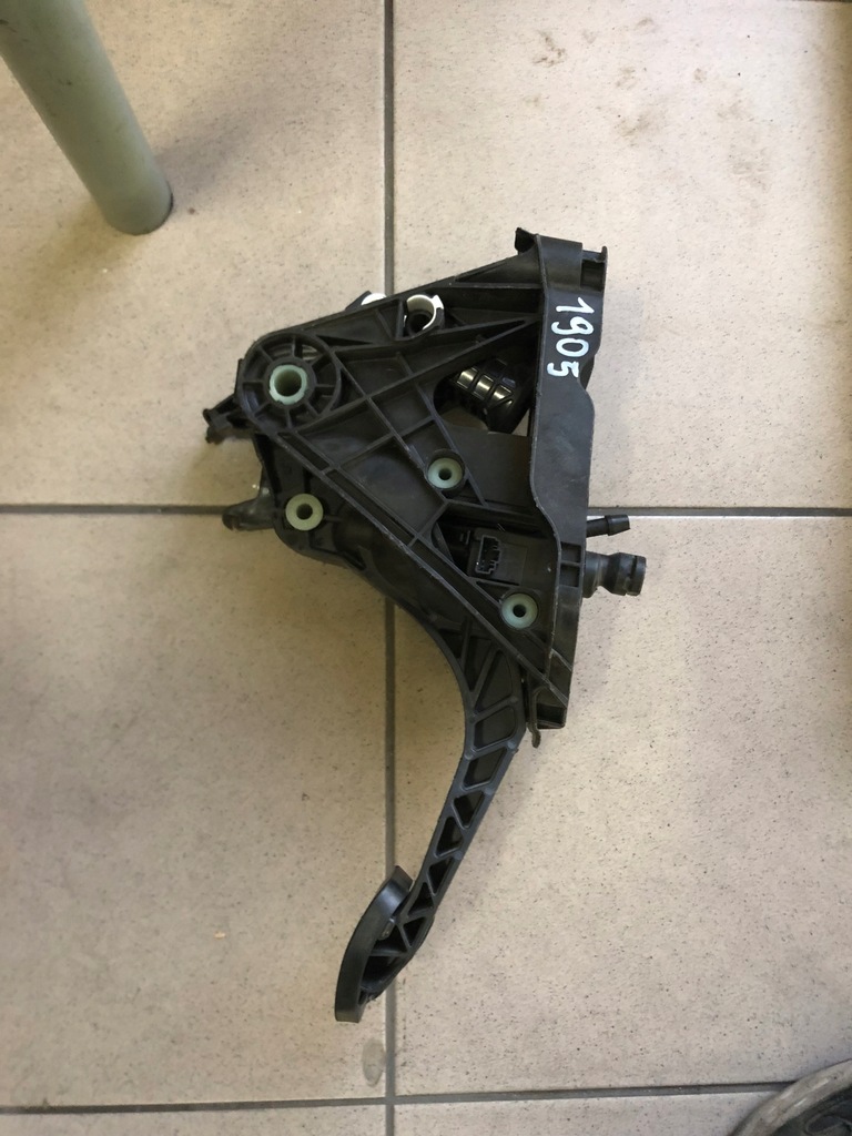фото №1, Seat leon iii педаль сцепления 5q1721059eq