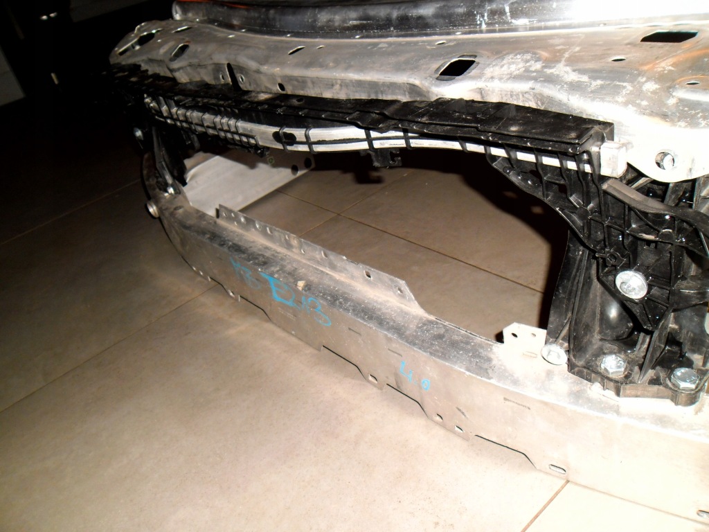 Купить Mercedes e 213 кронштейн  ремень усилитель передняя часть amg