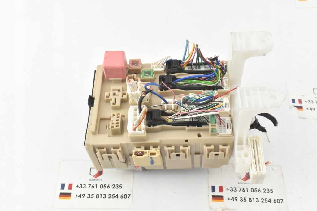 Коробка предохранителей avensis t29 82730-05j90 Оригинал