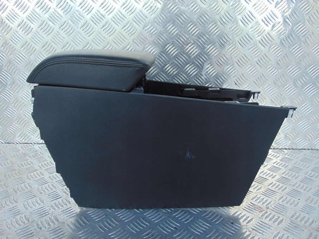 фото №1, Mazda 3 iii підлокітник тунель 13-