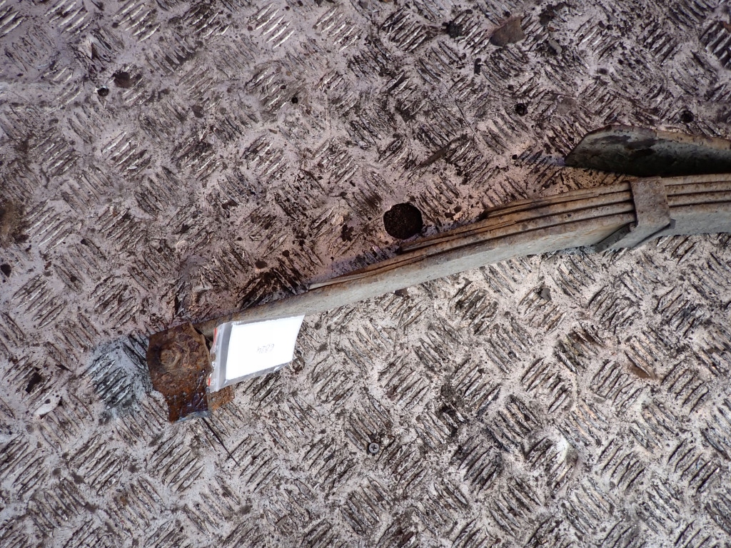 фото №2, Chrysler voyager ii 90-95 рессора задняя задний 5 щетка