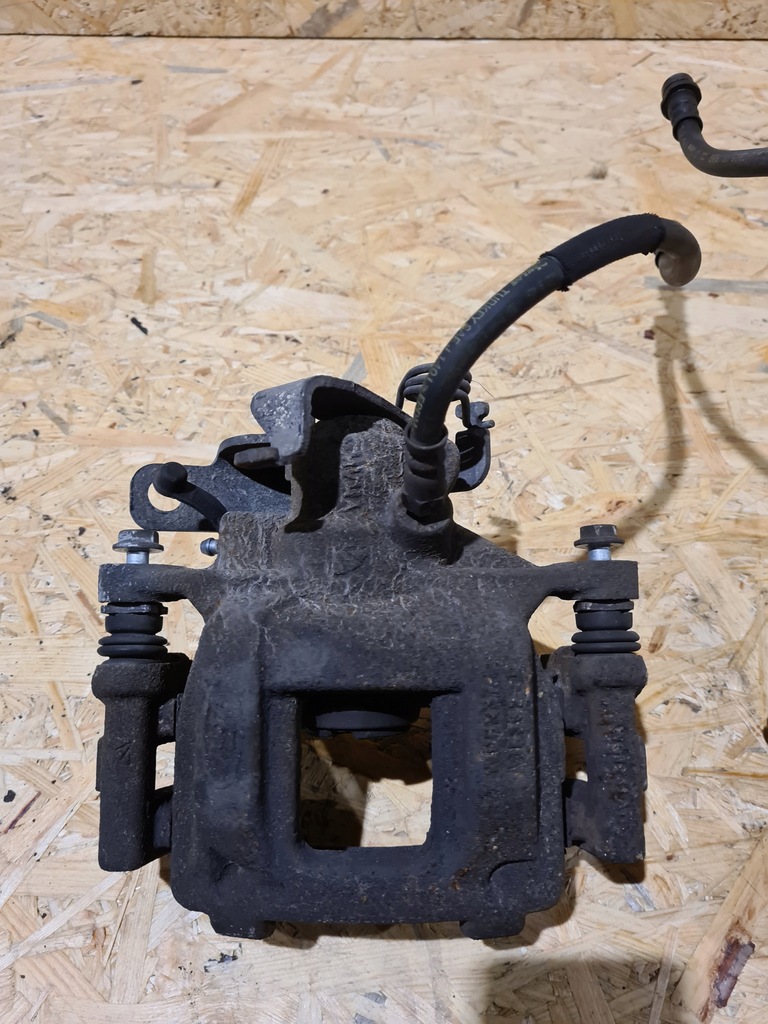 фото №1, Супорт гальмівний лівий задня transit mk8 custom 12-