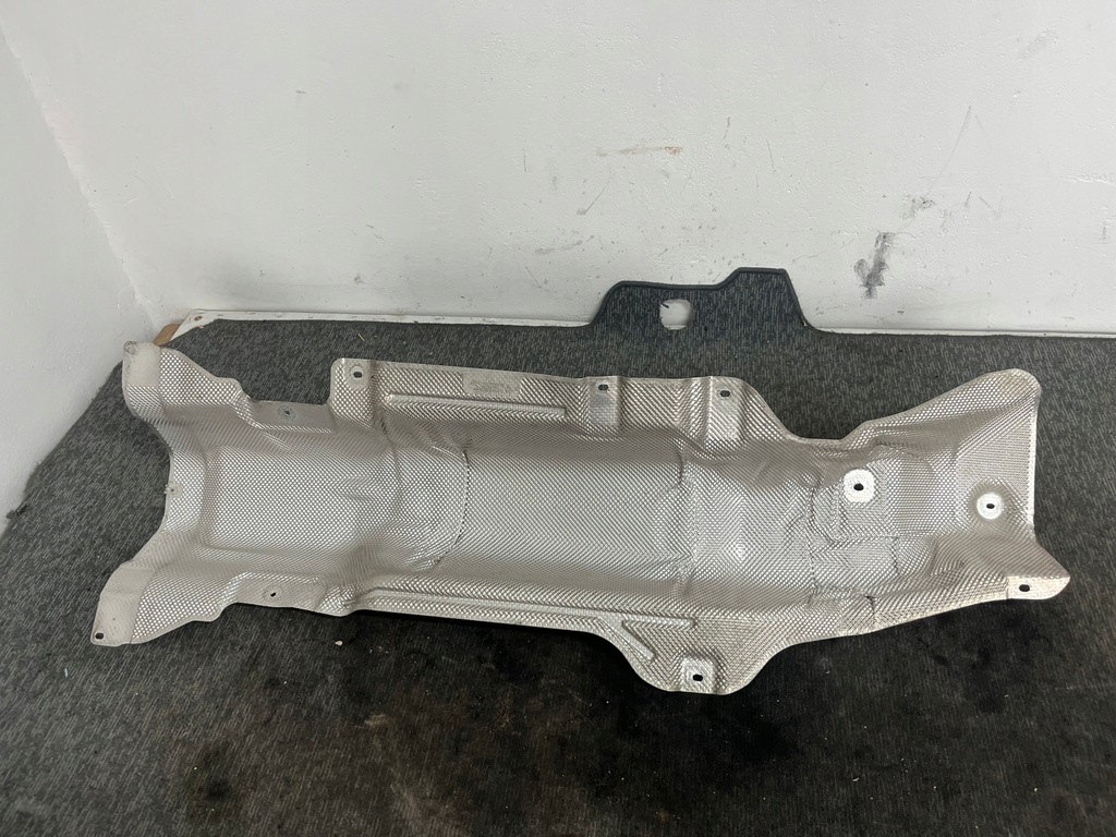 фото №1, Bmw x1 f48 lci lift 2.0d защита тепловая выхлоп оригинал