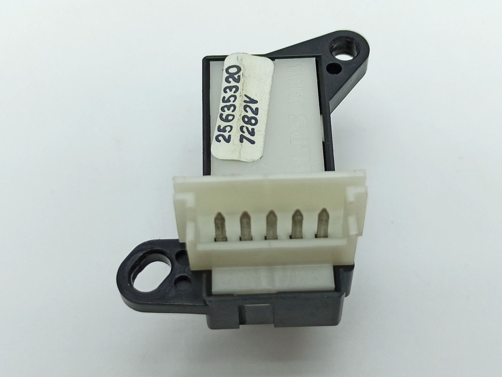 Кнопка центрального замка перед сторона правая cadillac sts seville 25635320 Оригинал