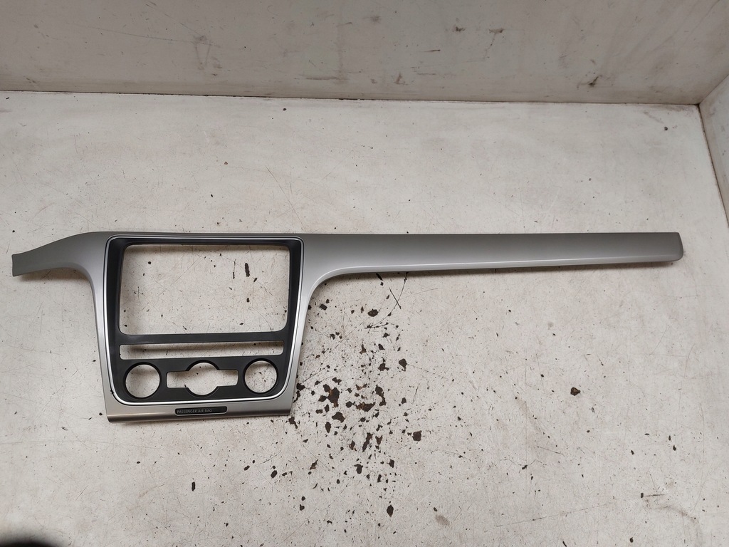 фото №1, Volkswagen passat b7 usa рамка радіо молдинг панель приладів середня 561857212d