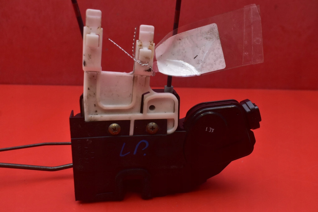 фото №5, Замок дверь левый перед передний eu hyundai santa fe 1 i 00-04