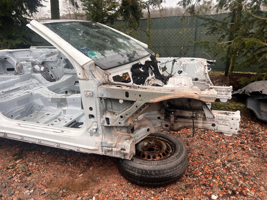 фото №1, Mercedes-benz w238 крыло лонжерон правая подкрылок четверть правый перед