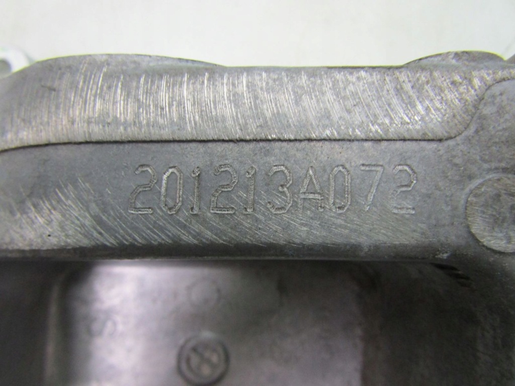 фото №6, Leaf ii ze1 21r кронштейн опора полуось хомут кронштейн 201213a072