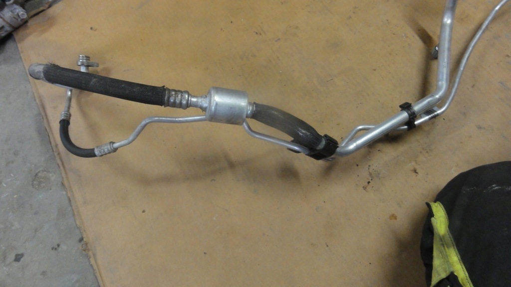 Шланг кондиціонера citroen c3 aircross opel crossland x 1.2 thp Недорого