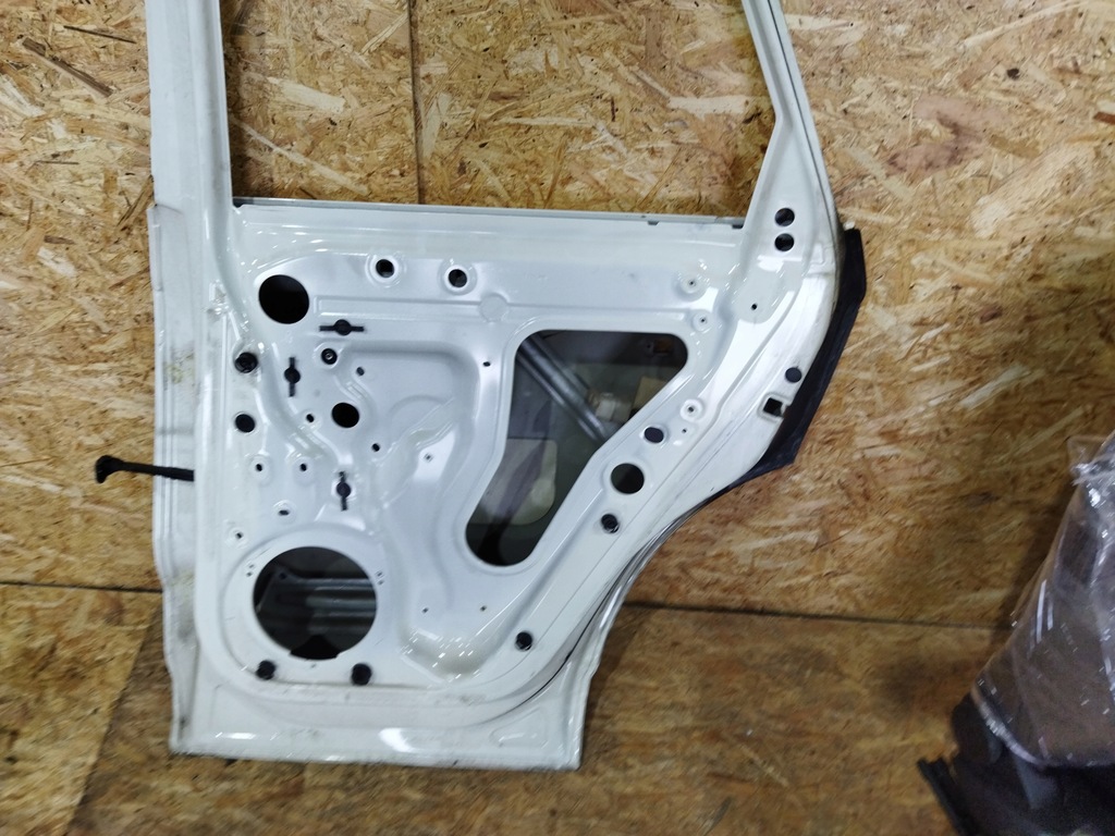 фото №8, Дверь правый задняя audi q3 8u ly9k 2011-2018 do покраска