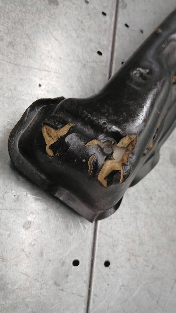 фото №8, Volvo v70 iii 2008 шумоизоляция крыла правый перед