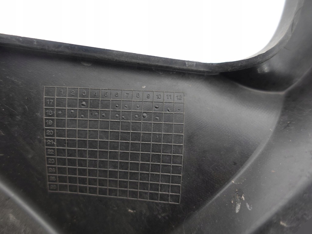 фото №11, Mercedes cls c257 w257 amg 5.3 бампер направляющая правый