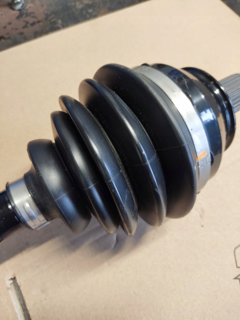 Приводной вал приводная mercedes a1773305200 nowa Оригинал