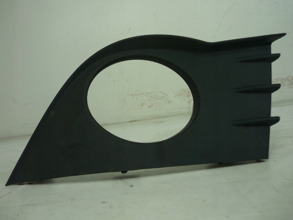 фото №1, Решётка противотуманной фары бампера левый перед левая renault clio iii 8200682298