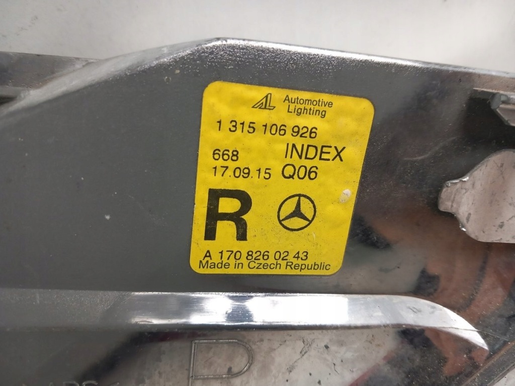 Mercedes slk r170 поворотник поворотник правый  a1708260243 Недорого