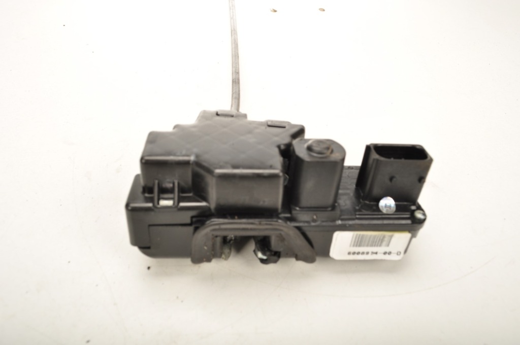 Купить Tesla model s замок дверь правый задний  задний 6008914-00-d