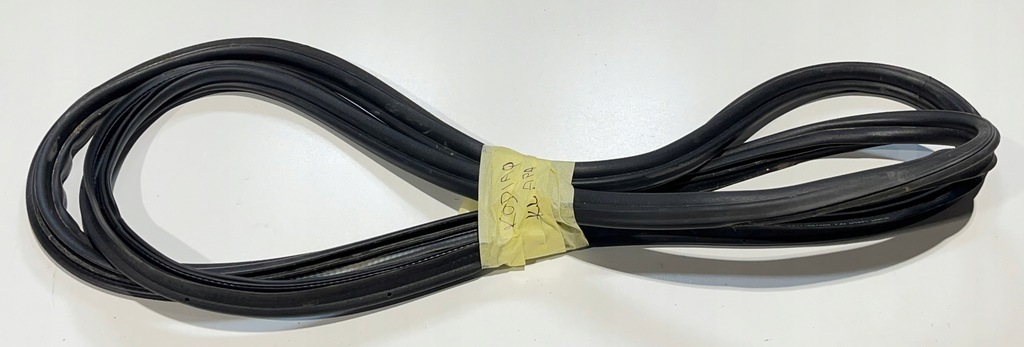 фото №1, Skoda kodiaq прокладка крышки багажника 565827705