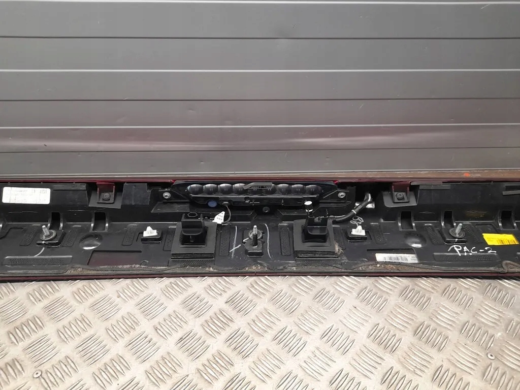 фото №9, Chrysler pacifica задній спойлери