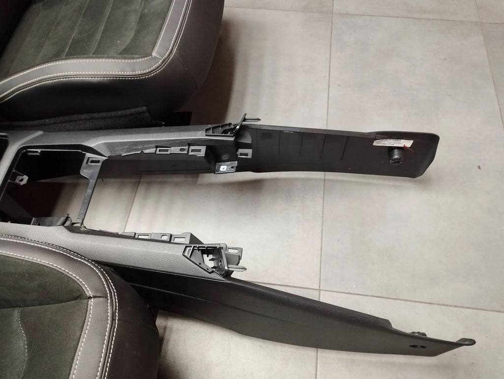 фото №9, Vw amarok ii 2023 сидіння обшивки сидіння kanpa подушки безпеки alcantara