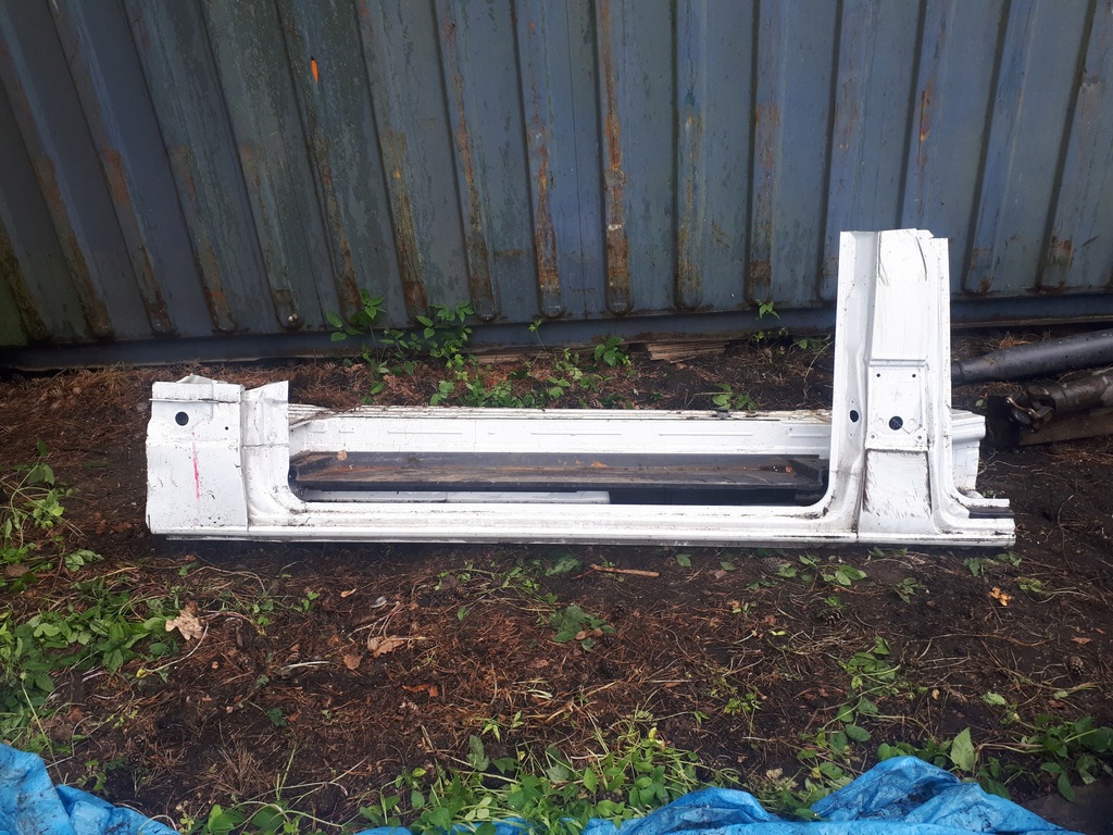 фото №1, Mercedes sprinter 907 910 подножка порог правый дверь раздвижные