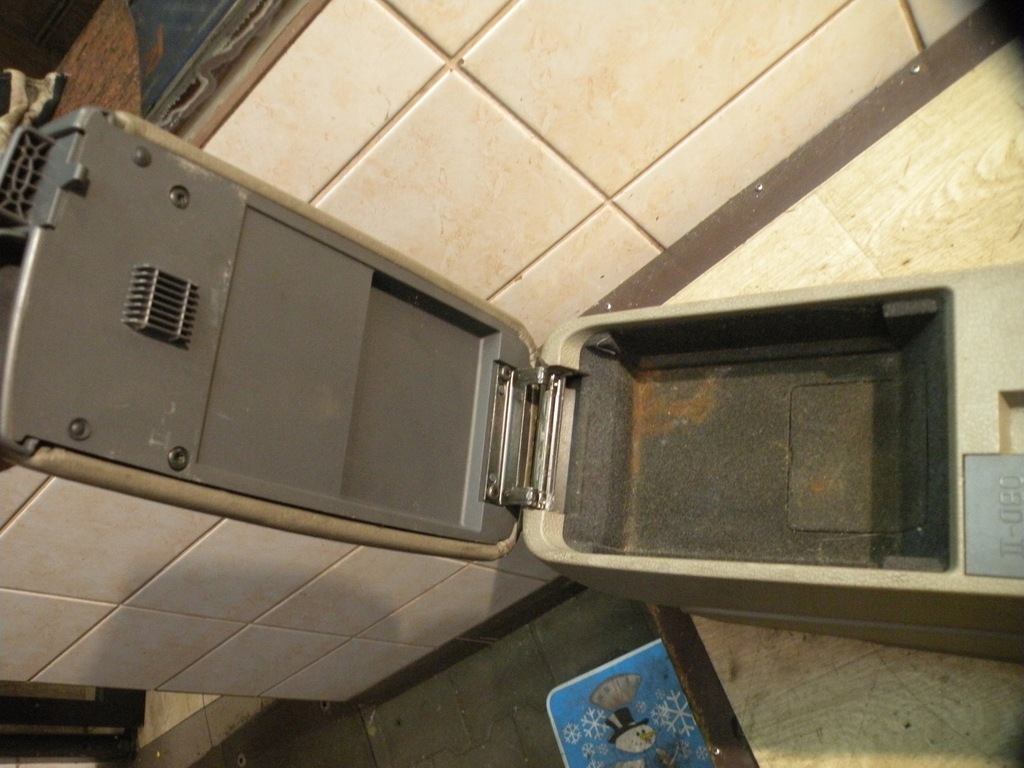 фото №10, Volvo s70 v70 97-00 туннель подлокотник кожа