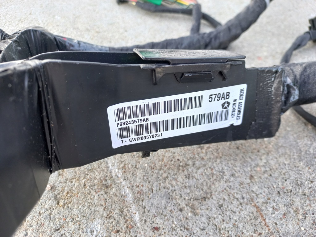 фото №8, Dodge ram 1500 15- електропроводка панелі консолі harman 68243579ab usa