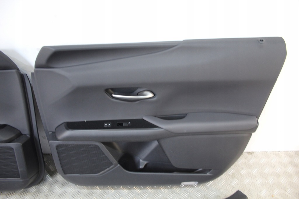 фото №15, Сиденья салон полукожа lexus ux 250h ux250h