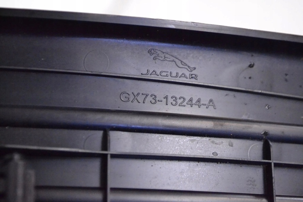 фото №6, Jaguar xe 2016 молдинг порог задняя