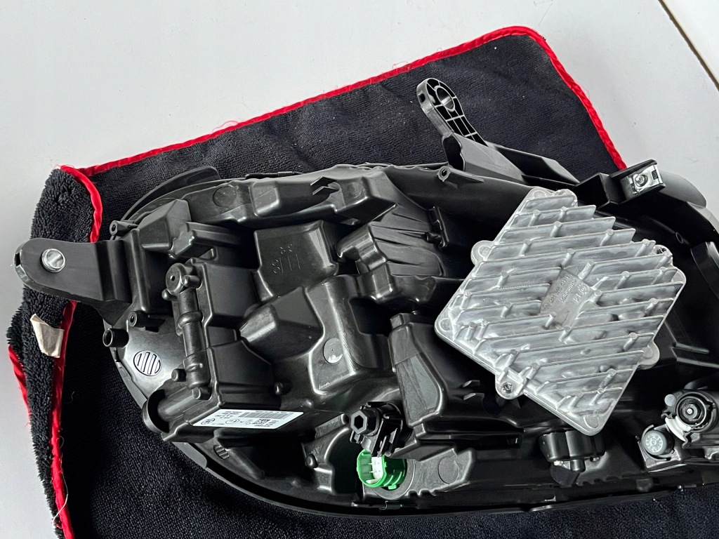 фото №11, Лампи лампа права ліва перед передня maserati granturismo europa