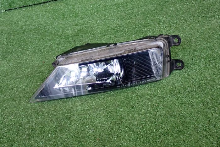 фото №1, Vw touran 15- противотуманная фара правый