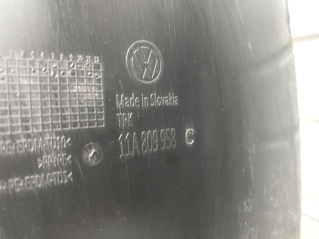 Купить Volkswagen id4 подкрылок перед левая правое 11a809957c 11a809958c