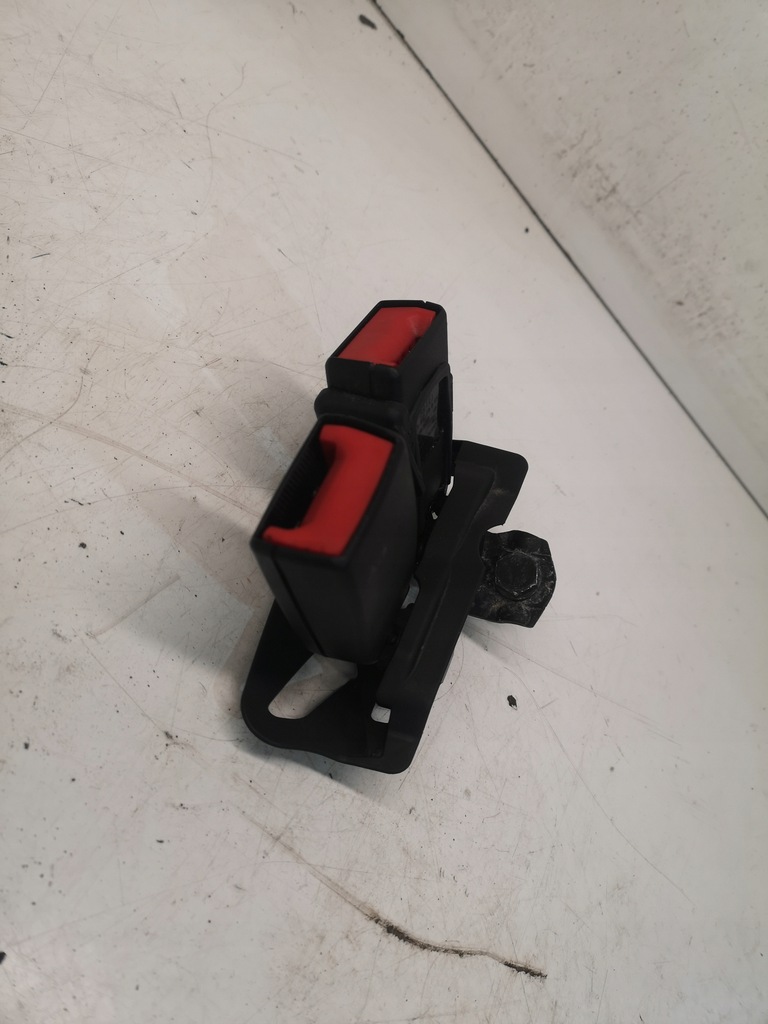 фото №1, Клипса поперечина задняя audi a4 b8 a5 8k0857739b