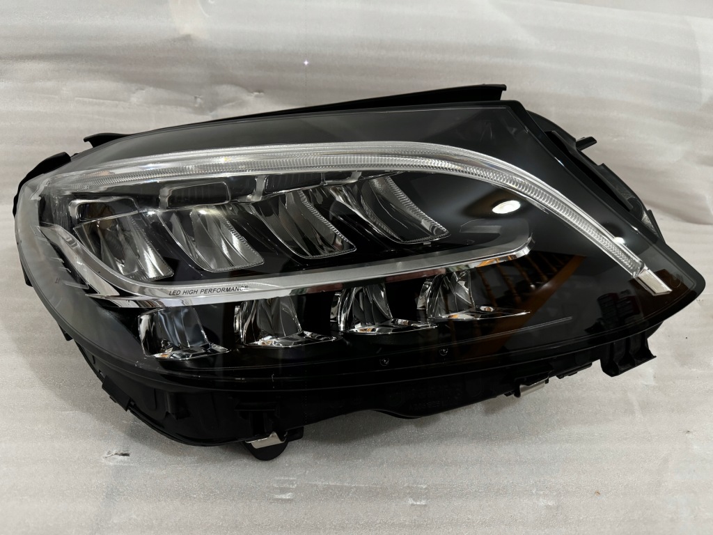 Купити Mercedes cklasa w205 права фара full led performance