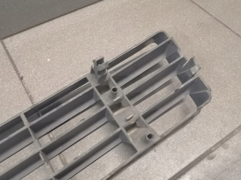 фото №9, Решітка бампера середня audi a6 c5 4b0807683f