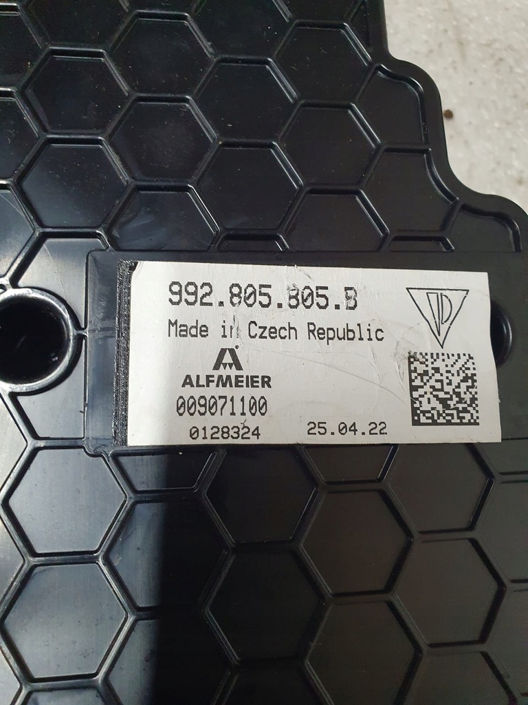 фото №8, Porsche 911 992 насос спойлер бампера 992805805b