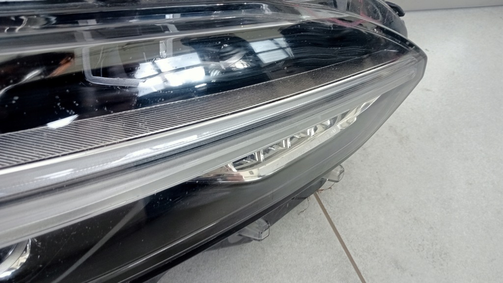 Volvo s90 v90 фара фара full led active правий європа 32342465 Оригінал