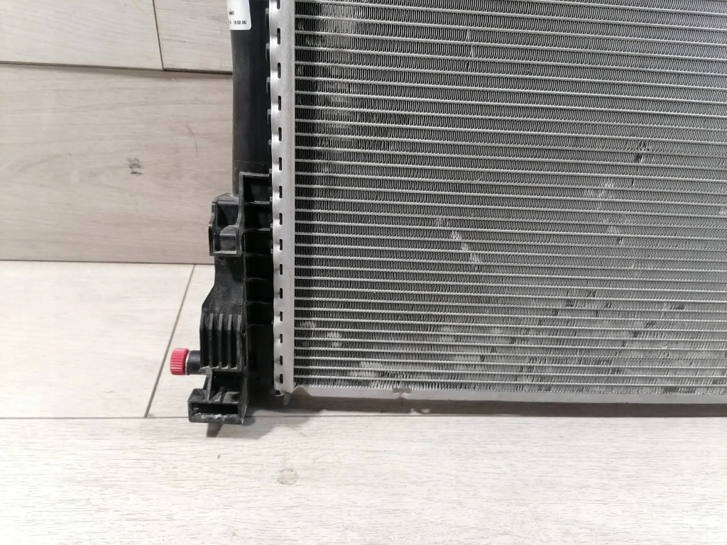 Mercedes w246 радиатор воды a2465001303 Недорого