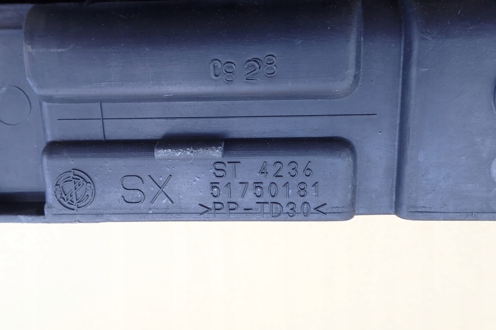 фото №9, Fiat grande punto 05-12 направляющая бампер левый задняя 3d 51750181