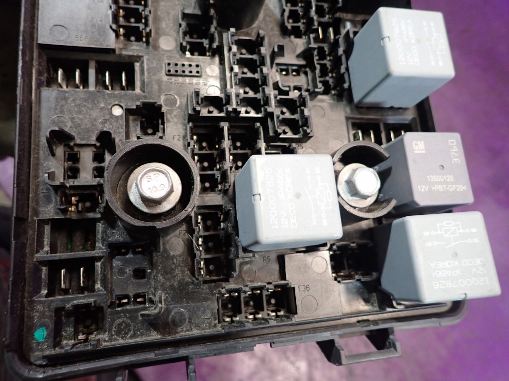 фото №8, Opel corsa e 14- 1,3 cdti коробка запобіжників 39080926 реле