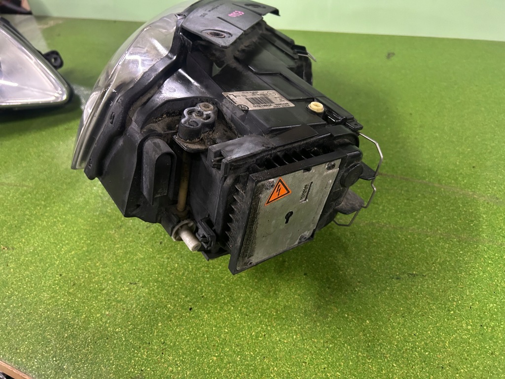 фото №6, Лампа левая передняя левый перед bi ксенон поворотный passat b6