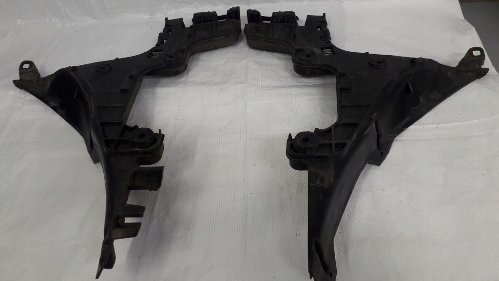 Купити Напрямна бампера 8p3807378b a3 8p 3 двері правий задня