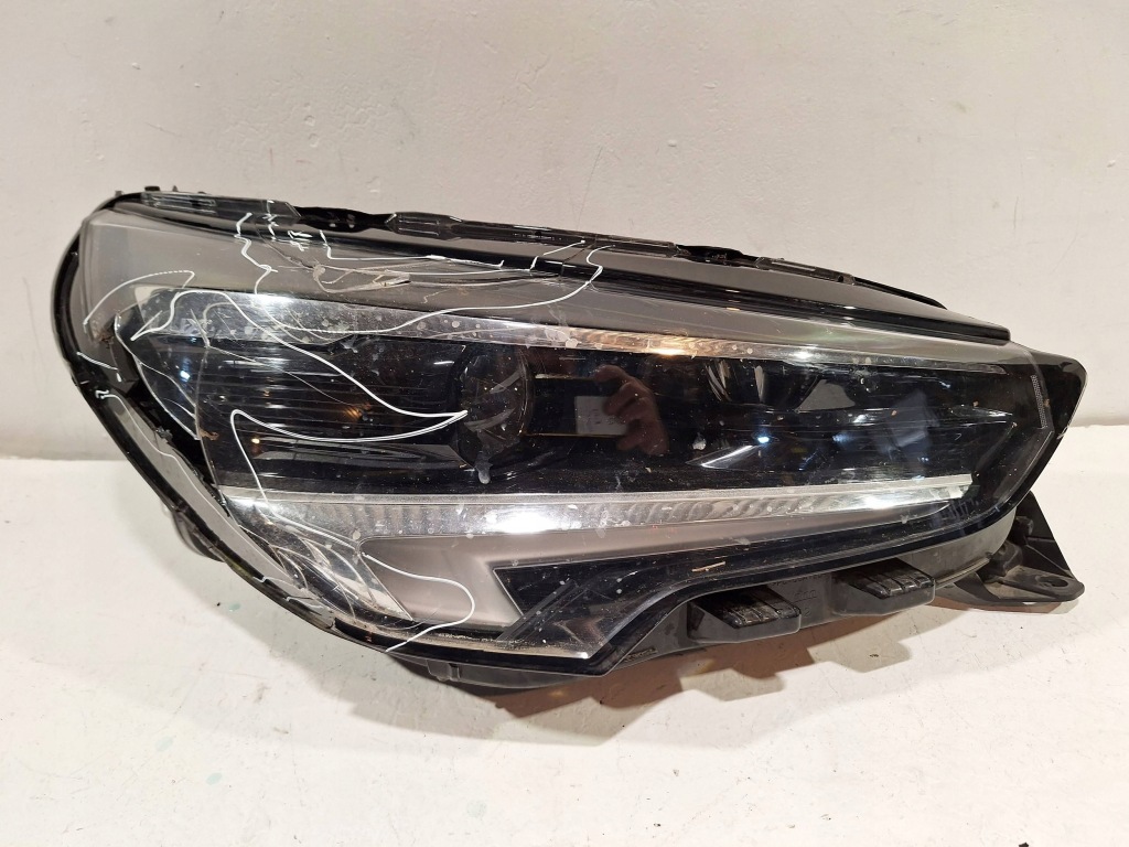 Купить Лампа перед правая intell ilux 39162659 opel corsa f 19-