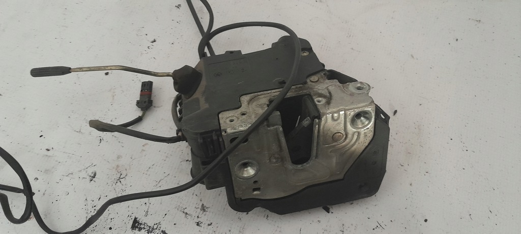 фото №3, Mercedes e-klasa w211 замок дверь левый перед