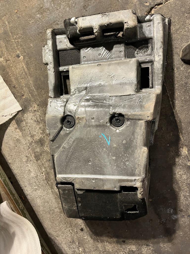 фото №2, 1 alfa romeo stelvio килимок обшивка передня ліва